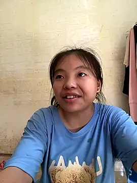 viluna online show from October 29, 2025, 4:33 am