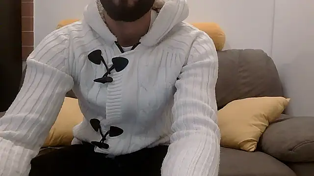 Amicisegreti online show from January 11, 2026, 9:33 pm