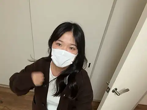 hikiwarinatto xoxo online show from November 3, 2025, 5:34 am