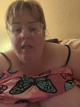 sexymommy1988 online show from November 19, 2025, 4:34 am