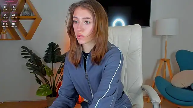 Snapshot of SweetVikki chatting on January 19, 2026, 1:04 pm SweetVikki online show from January 19, 2026, 1:04 pm