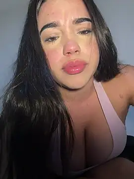 SofiaWildee online show from February 16, 2026, 5:39 am