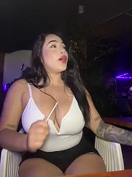 SofiaWildee online show from February 5, 2026, 1:45 am