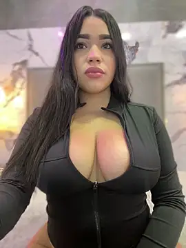 SofiaWildee online show from December 21, 2025, 10:43 pm