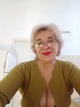 Snapshot of 52MiaLove02 chatting on February 2, 2026, 5:39 am 52MiaLove02 online show from February 2, 2026, 5:39 am