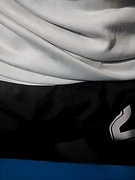 Snapshot of Thanhk77777 chatting on October 3, 2025, 10:28 am Thanhk77777 online show from October 3, 2025, 10:28 am