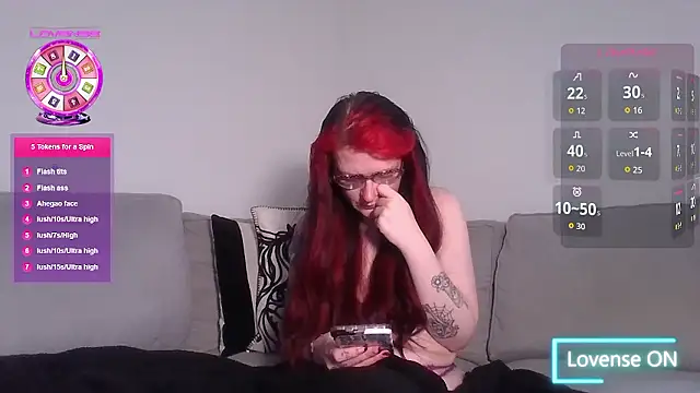 Snapshot of Harley-Moon chatting on January 14, 2026, 9:29 pm Harley-Moon online show from January 14, 2026, 9:29 pm