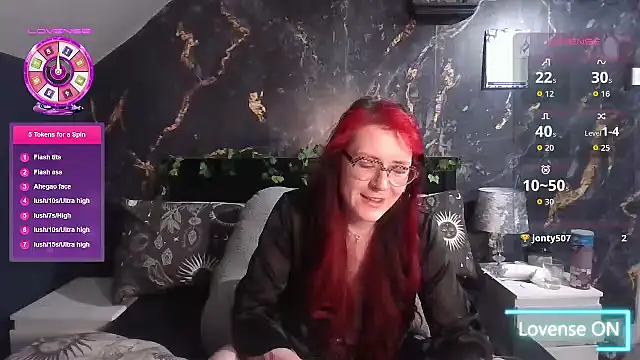 Snapshot of Harley-Moon chatting on January 13, 2026, 10:46 pm Harley-Moon online show from January 13, 2026, 10:46 pm