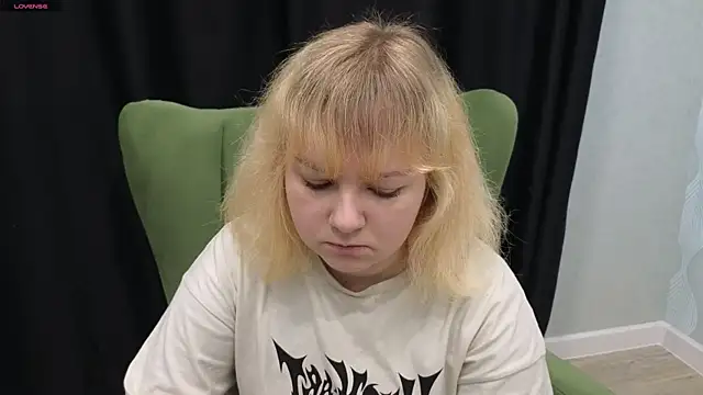 DianaJacobs online show from November 14, 2025, 8:40 am