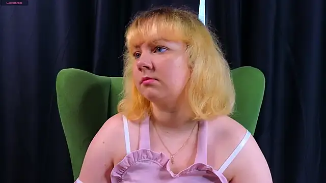 DianaJacobs online show from November 21, 2025, 8:13 am