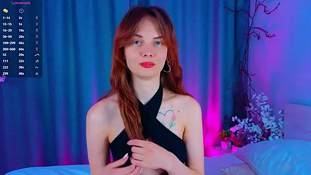 Snapshot of LisaDrake chatting on October 2, 2025, 7:39 pm LisaDrake online show from October 2, 2025, 7:39 pm