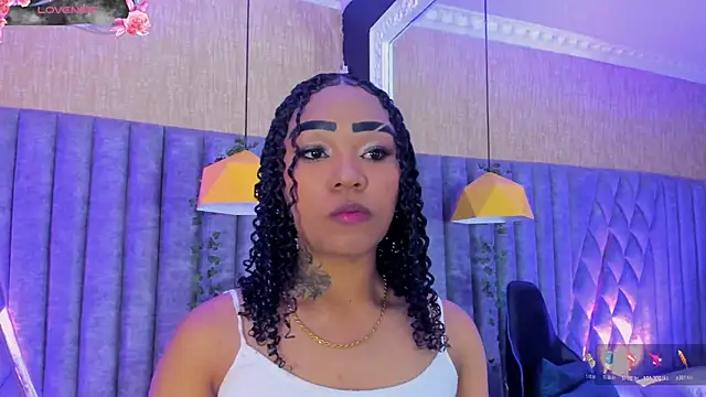 SkylerBloomm online show from June 3, 2026, 7:40 pm