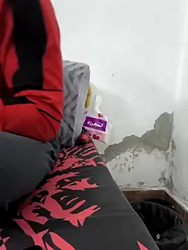 yazinyazin1 online show from November 21, 2025, 1:54 pm