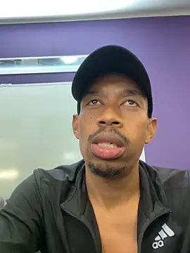 fitsexyman online show from November 21, 2025, 11:31 am