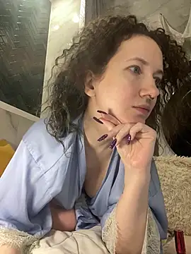 Kitty Kisss online show from February 3, 2026, 6:40 am