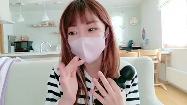 Snapshot of SUZU_1201 chatting on February 21, 2026, 1:40 am SUZU 1201 online show from February 21, 2026, 1:40 am