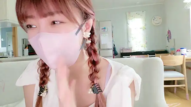 SUZU 1201 online show from July 26, 2026, 1:01 am