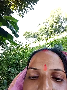 Snapshot of Hello_pinki chatting on September 23, 2025, 5:03 am Hello pinki online show from September 23, 2025, 5:03 am