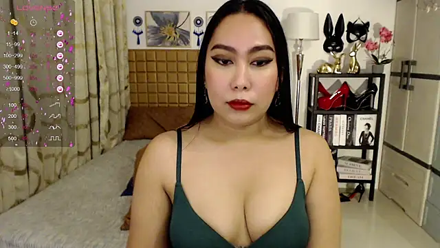 iamyourfantasyxx online show from June 19, 2026, 4:57 pm