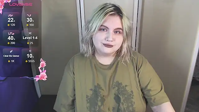 Snapshot of Alice_Bunny666 chatting on October 25, 2025, 8:09 pm Alice Bunny666 online show from October 25, 2025, 8:09 pm