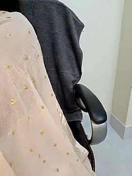 ariya-03 online show from November 3, 2025, 4:50 am