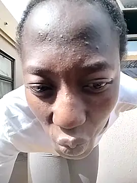 Snapshot of Melanin2002 chatting on May 9, 2026, 11:13 am Melanin2002 online show from May 9, 2026, 11:13 am