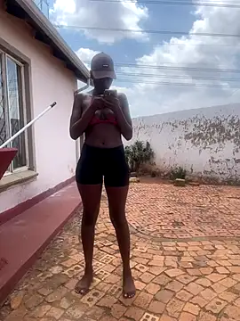 Melanin2002 online show from November 6, 2025, 8:29 am