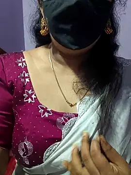 luci-queen online show from September 26, 2025, 6:09 am