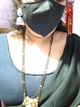 luci-queen online show from October 5, 2025, 3:03 pm