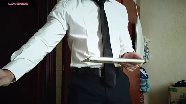 Snapshot of cris2428 chatting on November 7, 2025, 2:54 pm cris2428 online show from November 7, 2025, 2:54 pm