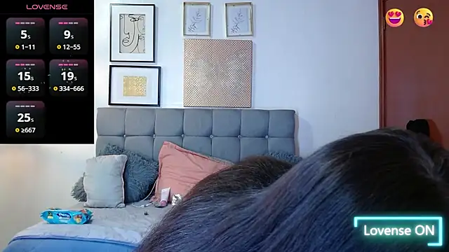 Snapshot of _naomi_s chatting on January 17, 2026, 3:15 pm naomi s online show from January 17, 2026, 3:15 pm