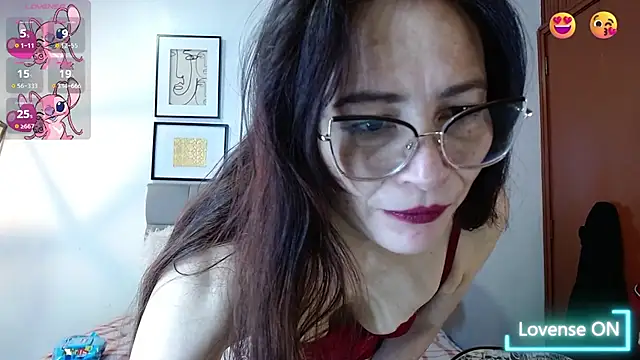 Snapshot of _naomi_s chatting on November 23, 2025, 1:54 pm naomi s online show from November 23, 2025, 1:54 pm