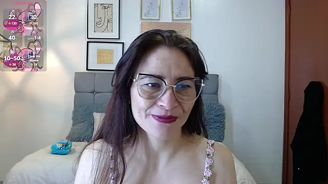 Snapshot of _naomi_s chatting on December 19, 2025, 1:02 pm naomi s online show from December 19, 2025, 1:02 pm