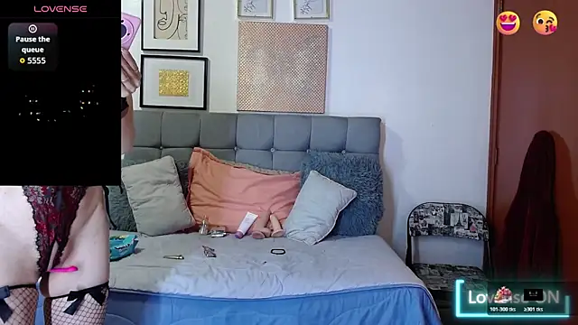 Snapshot of _naomi_s chatting on January 19, 2026, 1:37 pm naomi s online show from January 19, 2026, 1:37 pm