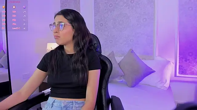 Snapshot of desireee_ chatting on February 25, 2026, 12:38 pm desireee online show from February 25, 2026, 12:38 pm