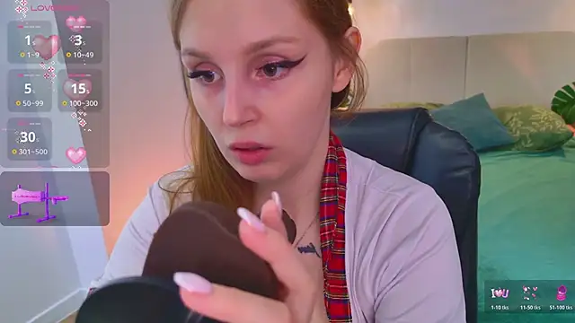 Snapshot of HoneyLace_ chatting on May 29, 2026, 1:39 pm HoneyLace online show from May 29, 2026, 1:39 pm