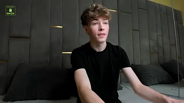 Snapshot of Kevin_Garsia chatting on September 26, 2025, 8:38 pm Kevin Garsia online show from September 26, 2025, 8:38 pm