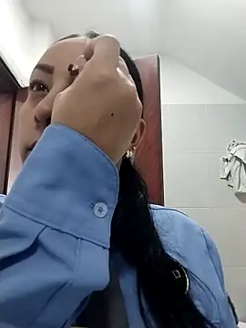 CRISTAL  11 online show from November 14, 2025, 1:15 pm