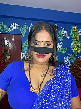 Snapshot of V-Hot-Sweti chatting on July 7, 2026, 4:43 pm V-Hot-Sweti online show from July 7, 2026, 4:43 pm