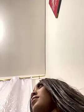 zaracollins01 online show from January 9, 2026, 3:35 am