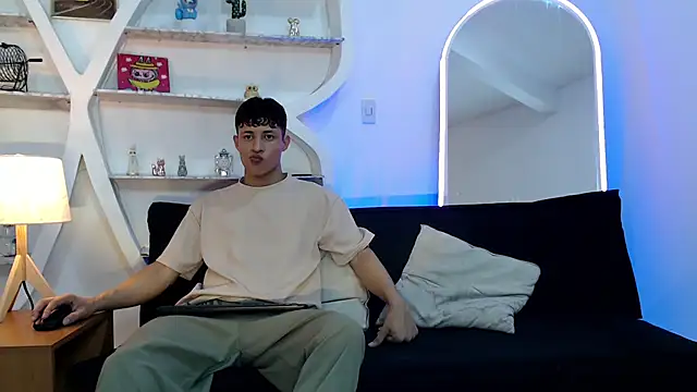 GRETTY BOYS online show from September 19, 2025, 1:20 am