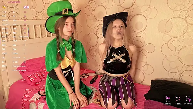 DongMolt online show from November 8, 2025, 8:45 pm