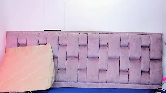 Alexa-Hunter online show from March 22, 2026, 7:37 pm