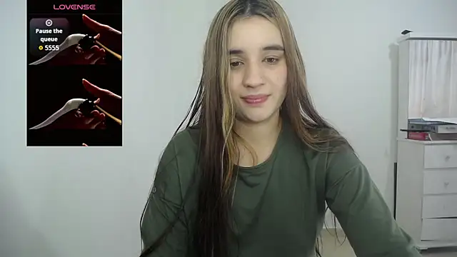 Ambar lynn online show from October 17, 2025, 6:53 pm