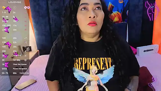 yunkeyc online show from October 25, 2025, 10:32 pm