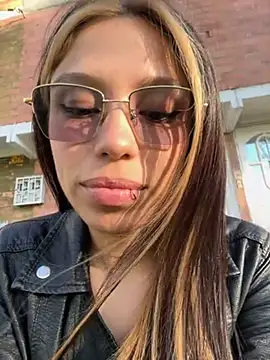 yourrmuse online show from October 2, 2025, 10:02 pm