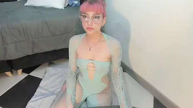 sophia arevalo online show from March 7, 2026, 3:13 am