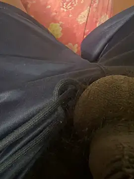 babybaby2000- online show from November 3, 2025, 2:28 am