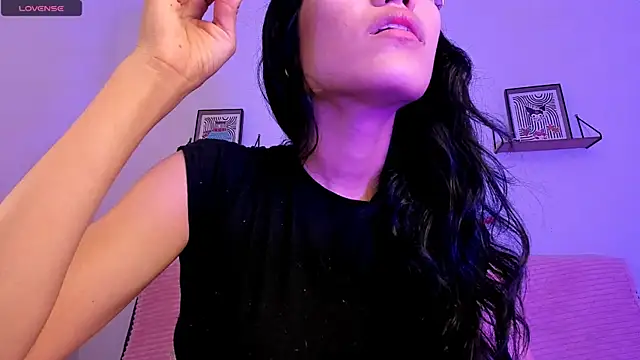 Snapshot of emycarver09 chatting on February 12, 2026, 10:48 am emycarver09 online show from February 12, 2026, 10:48 am