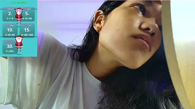 Snapshot of emycarver09 chatting on January 16, 2026, 11:25 am emycarver09 online show from January 16, 2026, 11:25 am